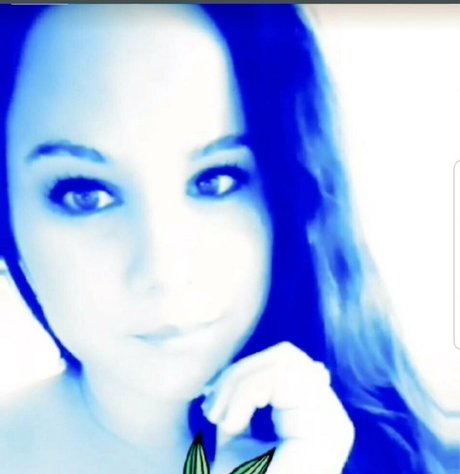 sassysarah94 adult star images