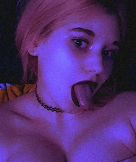 Aleksandra Ostrowska sex model img