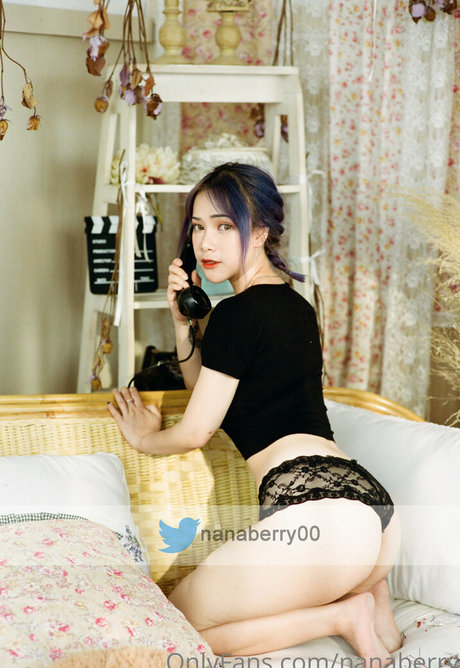 nanaberry erotic actress photos