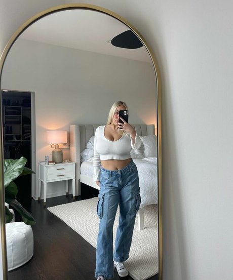 Holly Y best model pictures