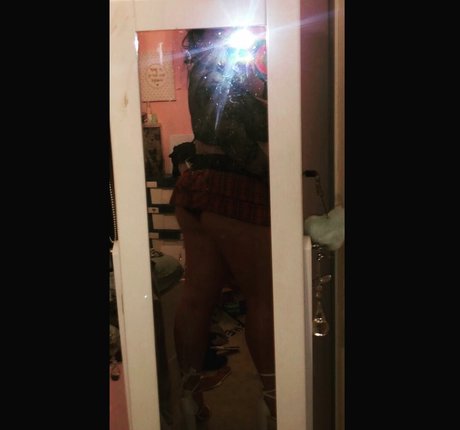 Emily J free star image