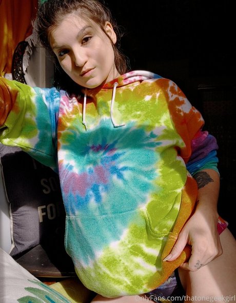 thatonegeekgirl high quality model pic