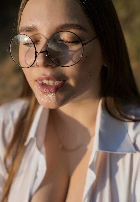 lucylaistner porn model photo