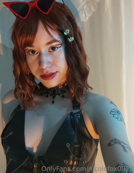 nicolefox0023 pornstar free img
