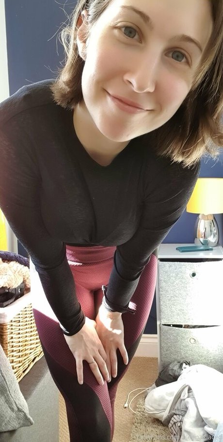 Aleenaxlaced model high quality img