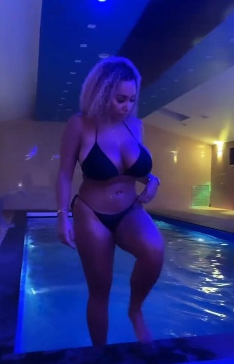 Georgina Seaman art star pics