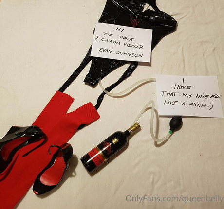 queenbelly model erotic picture