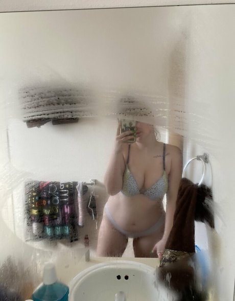 nikoletlarie model top images