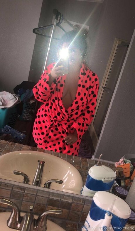 nikoletlarie exclusive actress photo