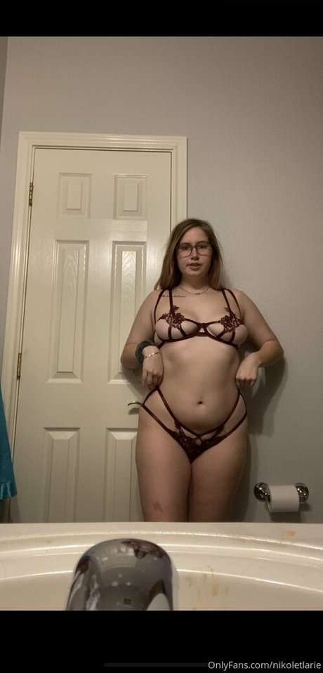 nikoletlarie pornstar xxx pics