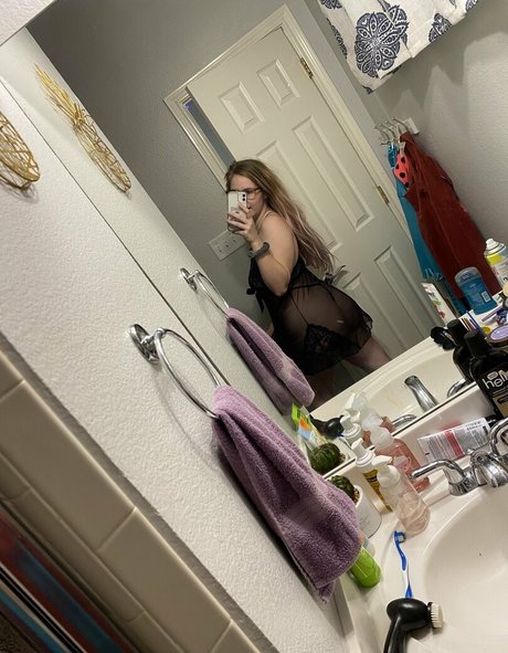 nikoletlarie naked model gallery