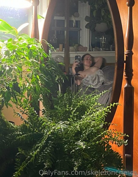 skeletoncrimes sexy pornstar images