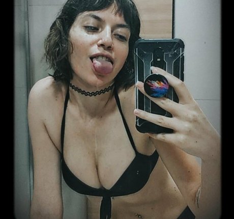 Busra cabuk erotic actress picture