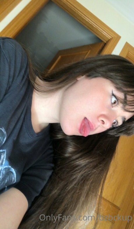 bzbckup nude actress archive