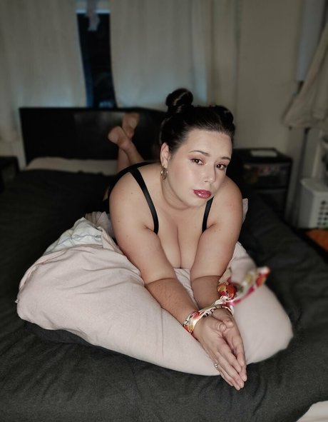 lovelyloulouxo sexy model galleries