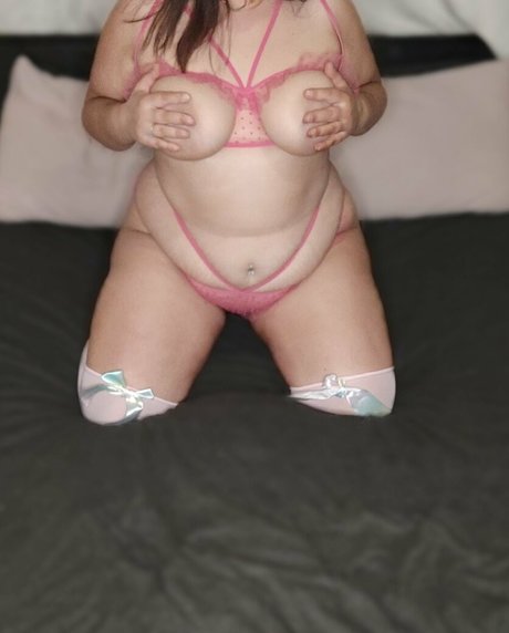 lovelyloulouxo erotic star archive