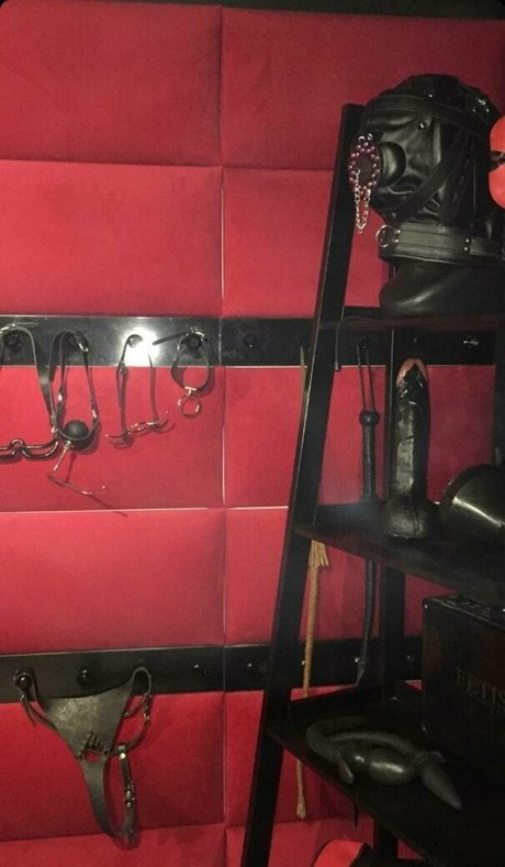 hottestvenus vip model erotic img