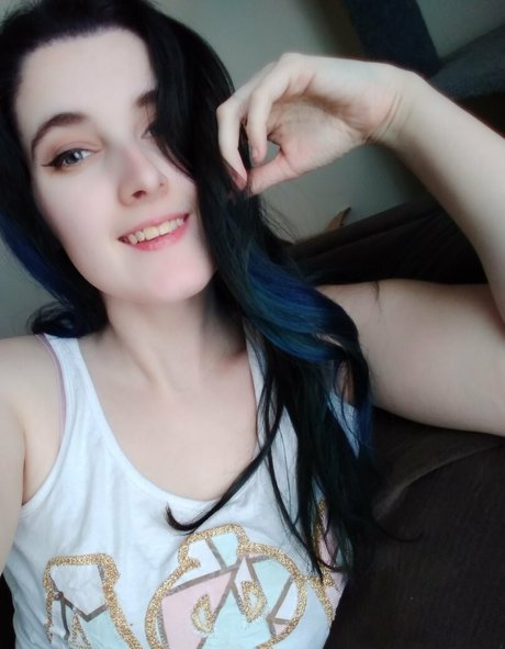 glitterbby21 Profile pic