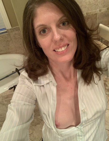 bustybrooke1 model adult picture