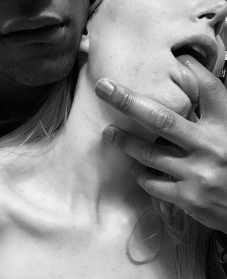 QChotcpl pornstar art photos