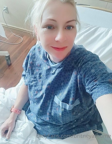 britneyathome erotic pornstar picture