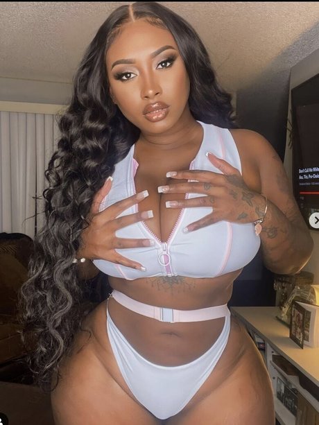 Nathalia Domingos pornstar nude images