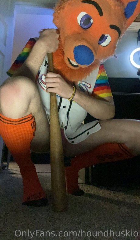 houndhuskio pornographic model pictures