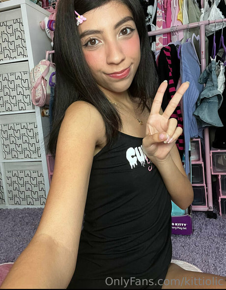 Kittiolic porn actress photos