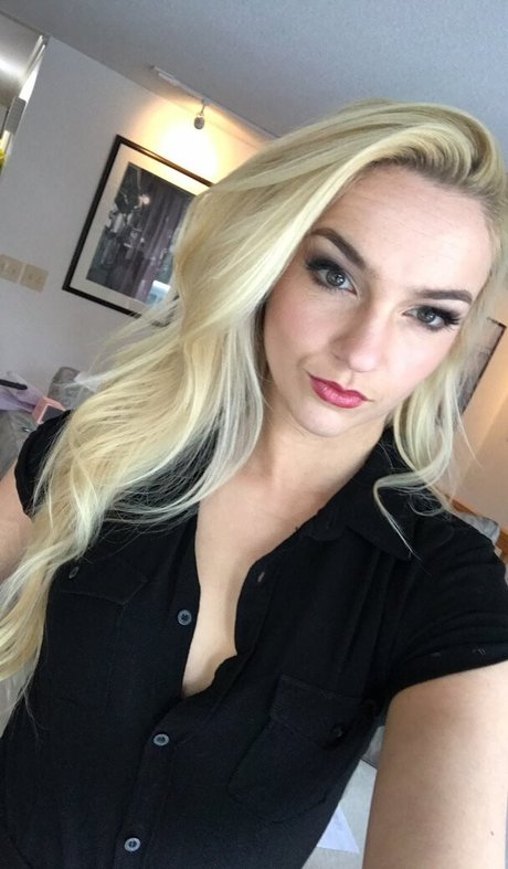 Mandy Marx Profile pic