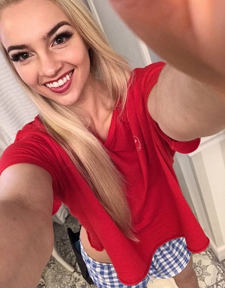 Mandy Marx model beautiful photo