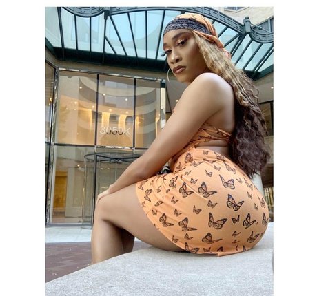 darirose xxx actress photo