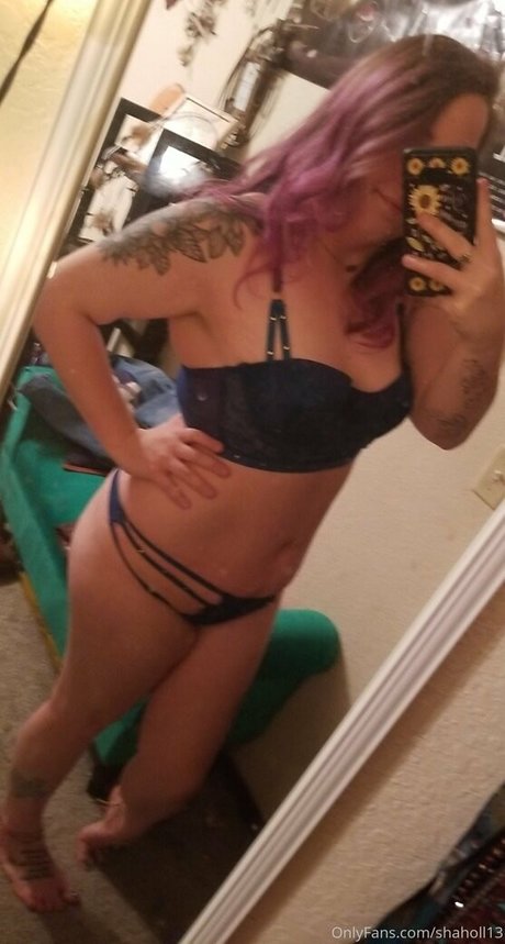 shaholl13 nude pornstar picture