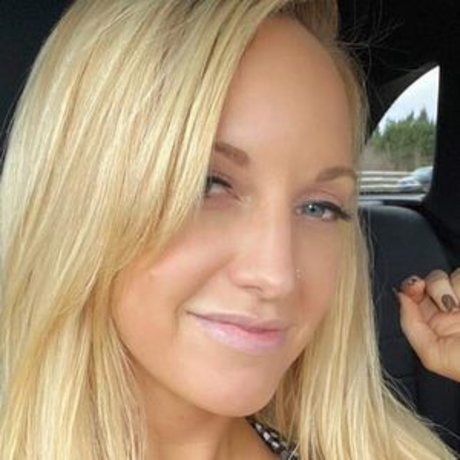 karierfit1 hot actress images