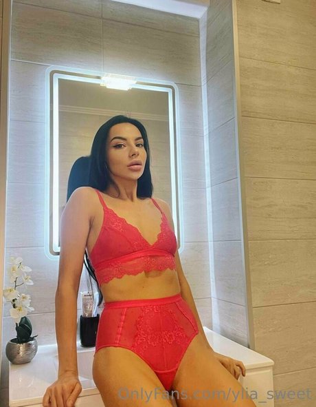 ylia sweet star nude photo