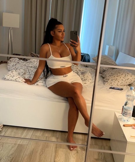 busty solo onlyfans porno pic