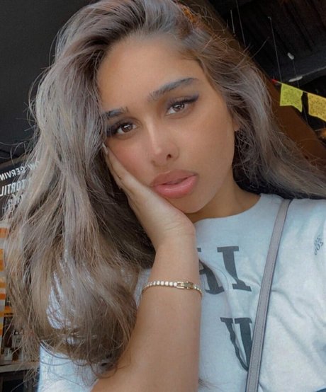 therealmeghnaa pretty actress pics