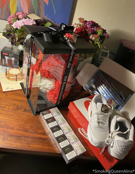 smokingqueenalina top star photo