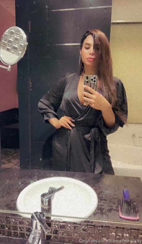 biancapetrovickyoficial naked actress archive