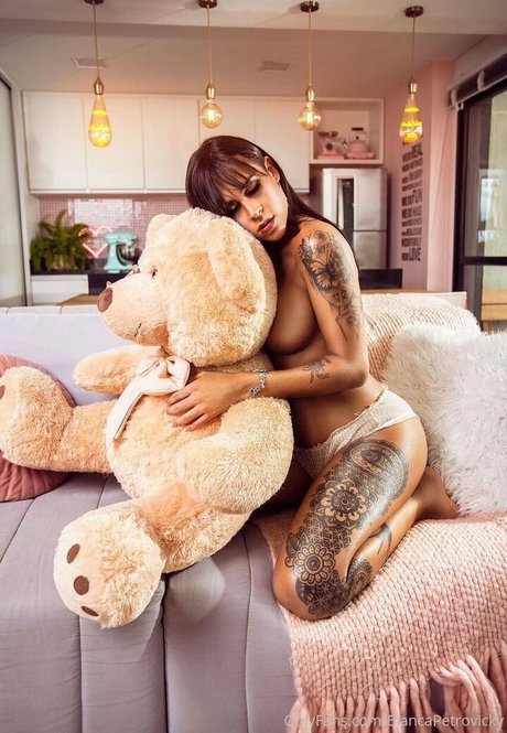 biancapetrovickyoficial pornstar best galleries