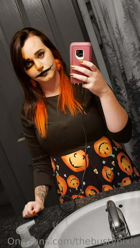 thebustypixie top model images