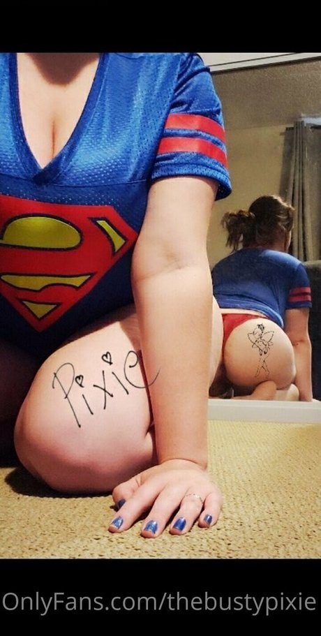 thebustypixie naked model gallery