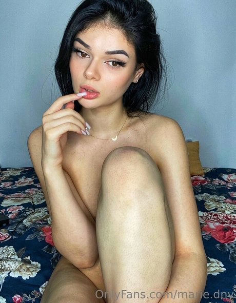 marie dny model hd photos