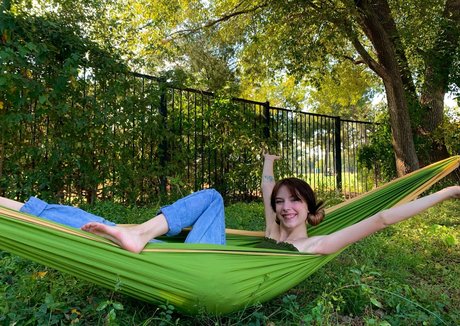 selflovemary xxx model photo