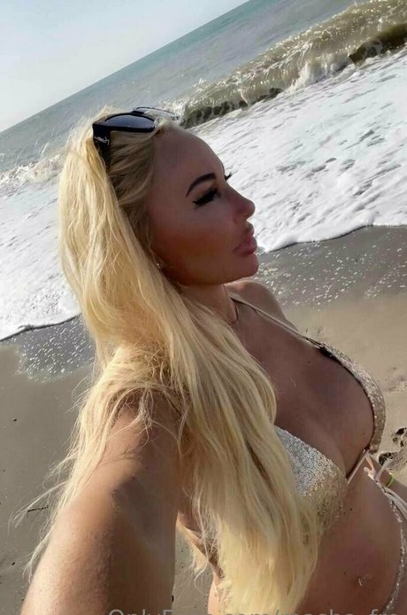 margot free nude actress image