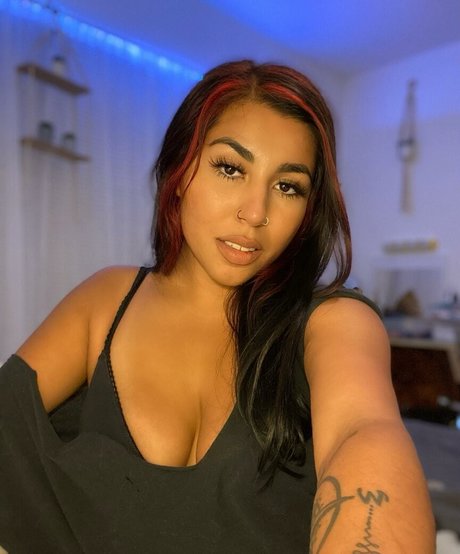 gabrielamal_ model nice pic