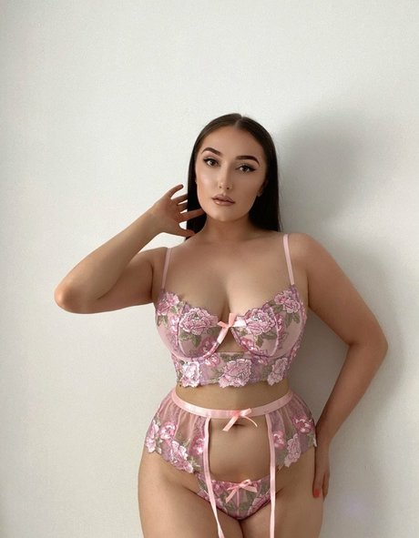 Sammie Warren model beautiful pics