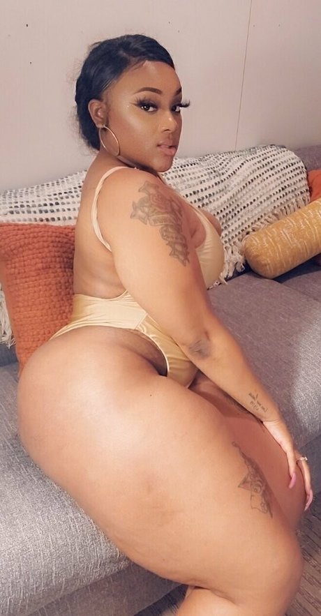 fineapple diva star nude img