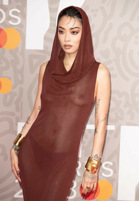 Rina Sawayama model sex images