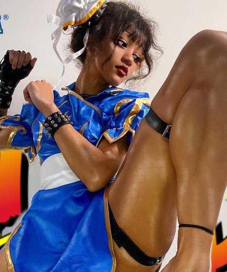 Numochiii nudes actress photo