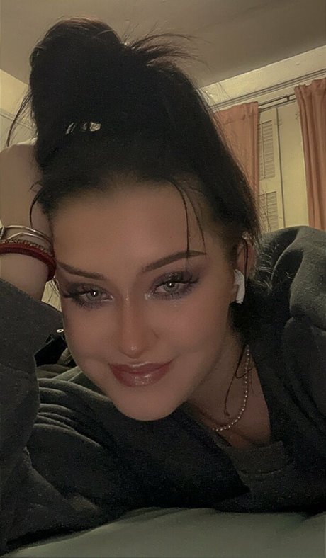 EmoPetasse model pornographic pics